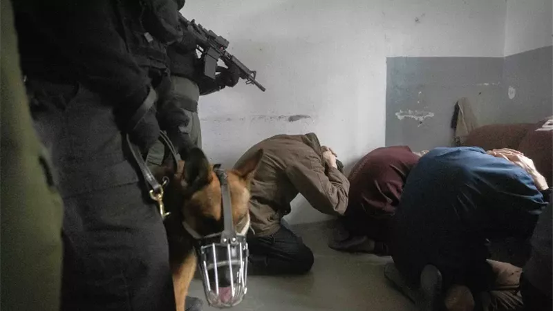 تعذيب الأسرى الفلسطينيين 