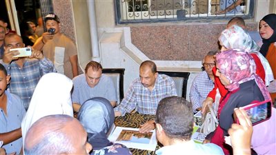 محافظ سوهاج يتابع أعمال لجنة تطوير شارع المحطة والمعاينة على الطبيعة