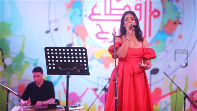 أميرة رضا تشدو بأغاني كبار نجوم الطرب بساحة الهناجر (صور)