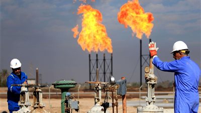 لماذا يعزف السائقون في مصر عن التحول للغاز رغم التوفير الكبير؟