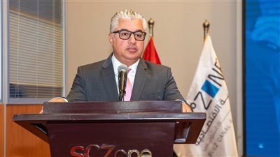 رئيس اقتصادية قناة السويس يستعرض الفرص الاستثمارية المتاحة أمام وفد التمثيل التجاري