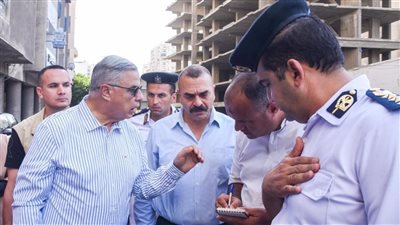 محافظ الإسكندرية يتفقد حالة الانضباط بمنطقة سيدي جابر