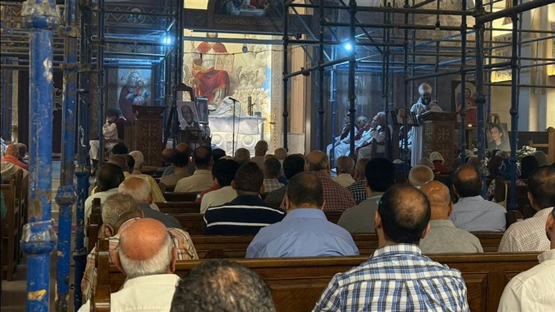 قداس الأربعين للفنان لطفي لبيب
