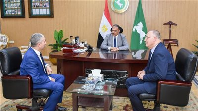 محافظ الشرقية يطالب وكيل وزارة التموين باستمرار تكثيف الحملات ومراقبة الأسواق