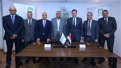 توقيع بروتوكول تعاون بين البنك الأهلي و«أجروفود» للتوسع في الزراعات التعاقدية