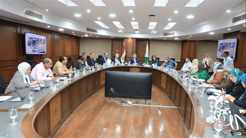 اجتماع محافظ الجيزة