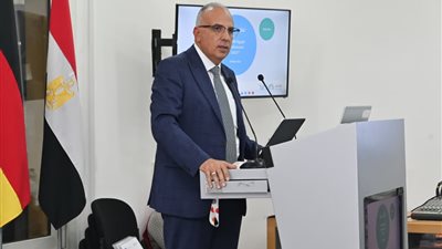 وزير الري يشارك في احتفال 