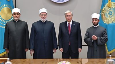 للتأكيد على عمق العلاقات.. رئيس كازاخستان يستقبل وزير الأوقاف ووكيل الأزهر والمفتي