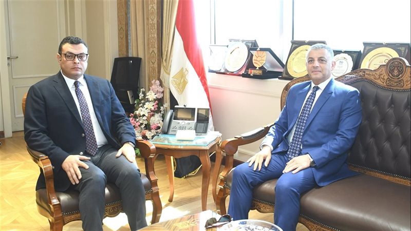 وزير الإسكان ومحافظ الإسماعيلية