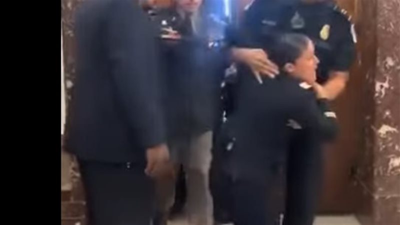  اعتقال طيارين عسكريين أمريكيين رفضوا نقل أسلحة إلى إسرائيل