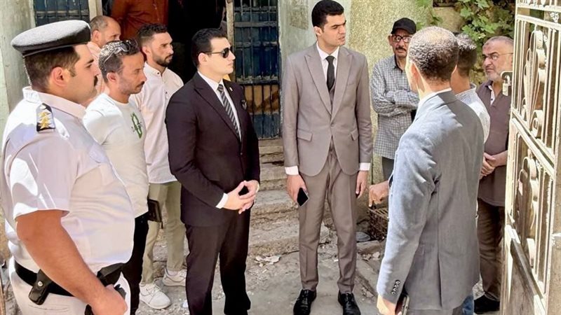 جانب من معاينة فريق النيابة الإدارية 