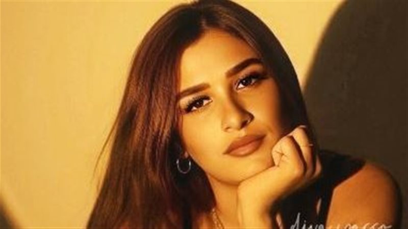 ياسمين عبد العزيز