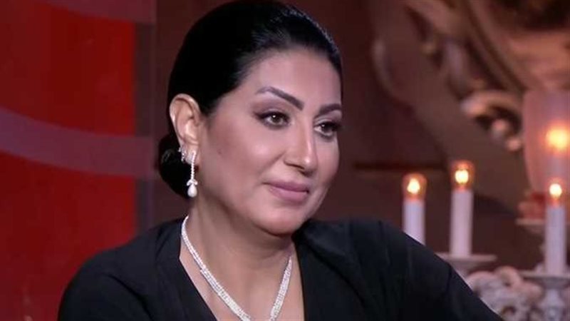 وفاء عامر