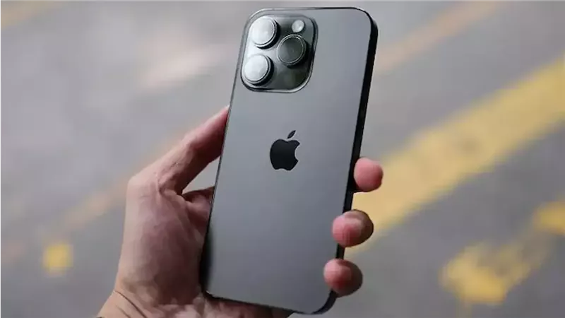 ايفون 17