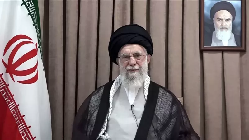 علي خامنئي