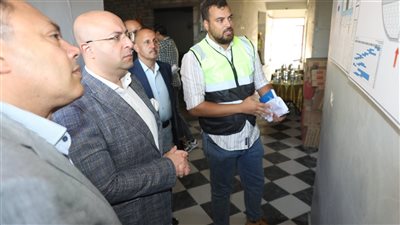 غنيم يتفقد أعمال تطوير المركز الطبي بشرق النيل والمعسكر القومي للشباب ببني سليمان