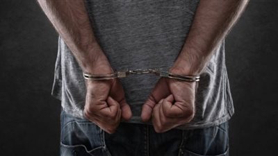 اعتداء داخل فصل دراسي بالمحلة.. ولي أمر يضرب معلماً بسبب مقعد نجله
