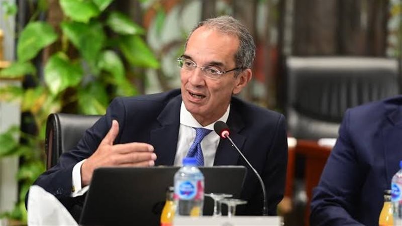 الدكتور عمرو طلعت وزير الاتصالات وتكنولوجيا المعلومات 