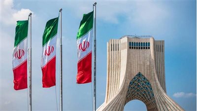 إيران تهدد بإغلاق مضيق هرمز ردا على العقوبات الغربية