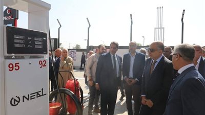 محافظ المنيا يفتتح محطة «النيل للبترول» بالعدوة لدعم خدمات الوقود والغاز