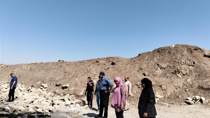 السكرتير العام والمساعد يتابعون الصيد على بحيرة قارون