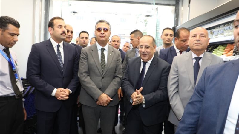 خلال الافتتاح