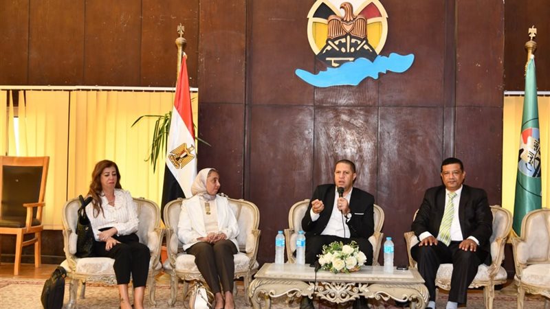 سكرتير عام المحافظة اثناء الندوة