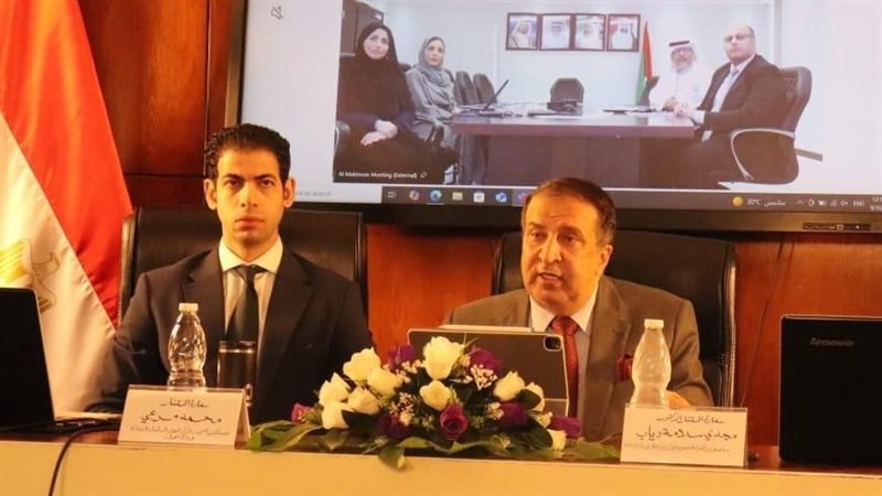 جانب من توقيع البروتوكول 