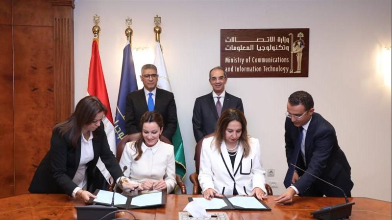 محافظ الجيزة ووزير الاتصالات