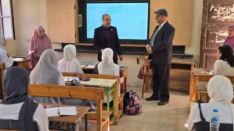 جانب من الجولة التفقدية للمدارس 