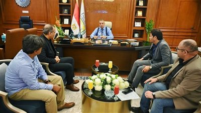 محافظ جنوب سيناء يتابع مشروعات الكهرباء بالمدن والتجمعات الجديدة
