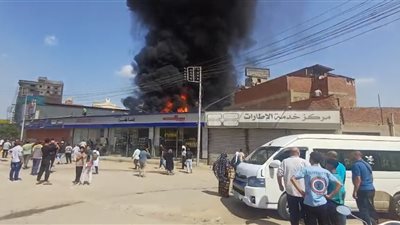 حريق هائل داخل معرض إطارات سيارات بطنطا.. والحماية المدنية تسيطر
