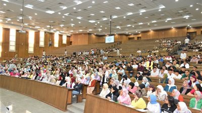 تجارة طنطا تستقبل طلابها الجدد بيوم تعريفي للعام الجامعي 2025/2026