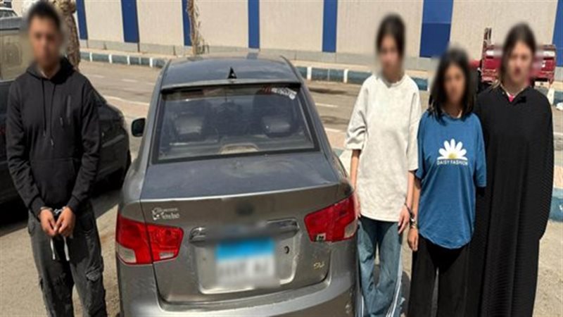   فيديو خادش على الطريق.. ضبط شخص و3 سيدات في الجيزة