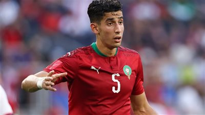 المدافع المغربي نايف أكرد يتعرض لمحاولة اعتداء في مطار بمدينة مارسيليا