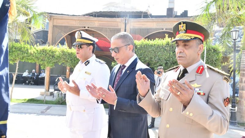 محافظ الفيوم ومدير الامن والمستشار العسكرى 