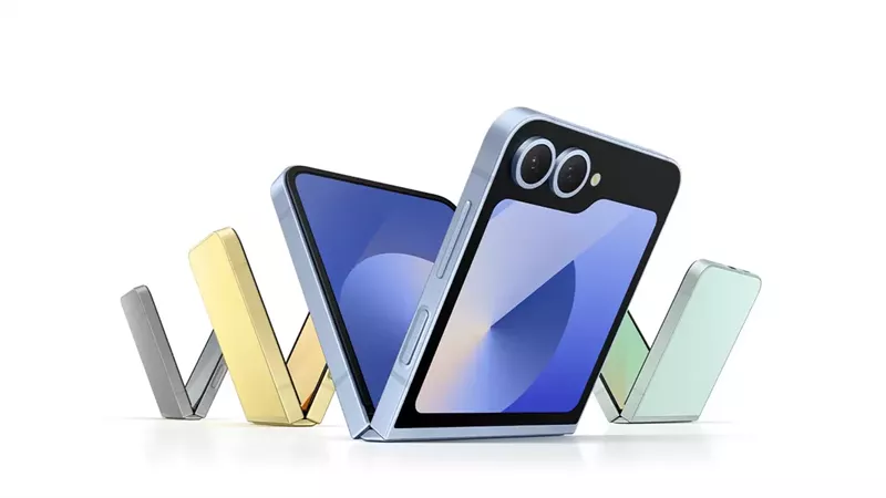Galaxy A06 وGalaxy Z Flip
