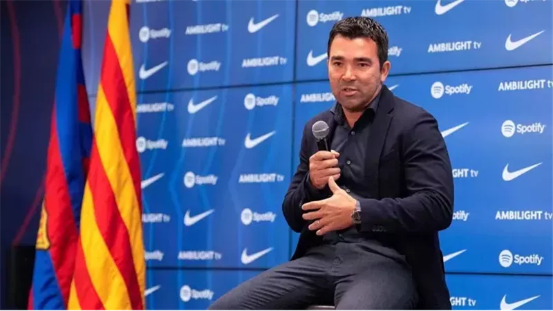 ديكو المدير الرياضي لبرشلونة