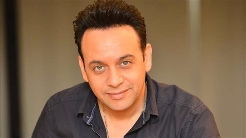 مصطفى قمر