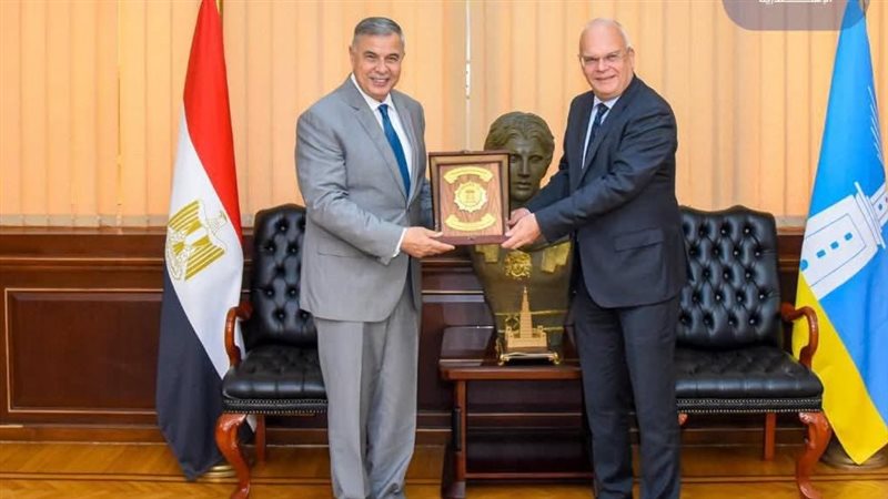 محافظ الإسكندرية والسفير السويدي
