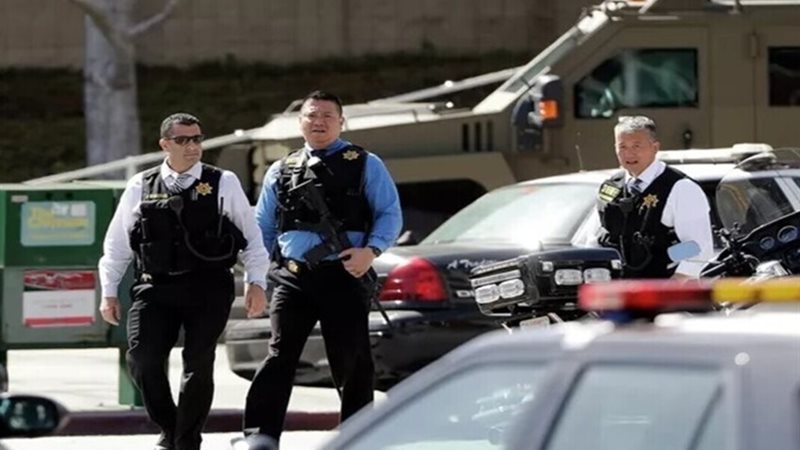 الشرطة في موقع الحادث 