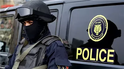 الأمن بسوهاج يوقف سيدة أثناء محاولتها توزيع أموال لدفع الناخبين للتصويت