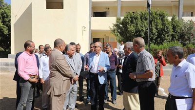 محافظ المنيا: إنشاء مدرسة نزلة البرشا بـ33 فصلاً لحل مشكلة الكثافات الطلابية