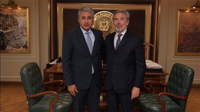لتعزيز العلاقات الثنائية.. وزير السياحة يستقبل سفير إيطاليا بالقاهرة