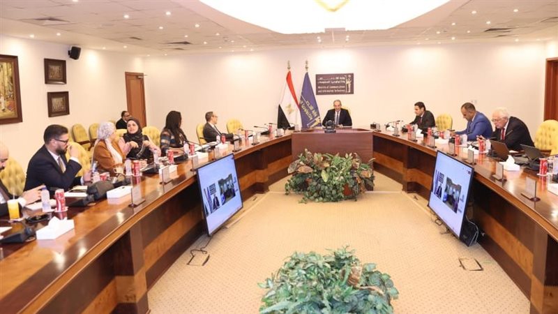 عمرو طلعت وزير الاتصالات وتكنولوجيا المعلومات