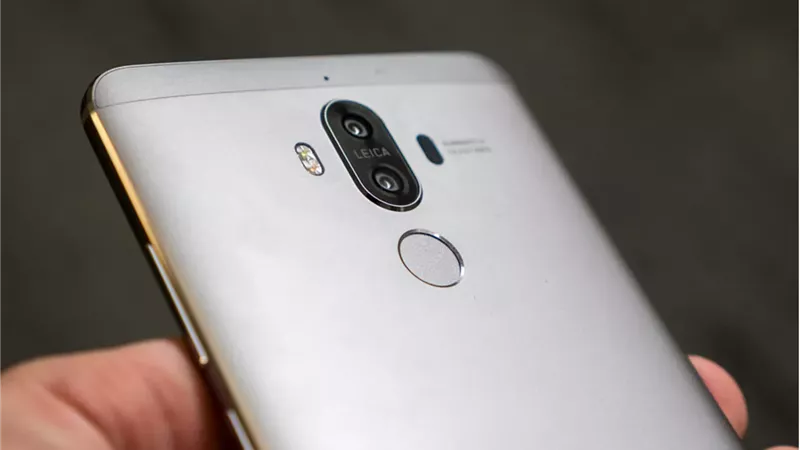 هاتف هواوي P10