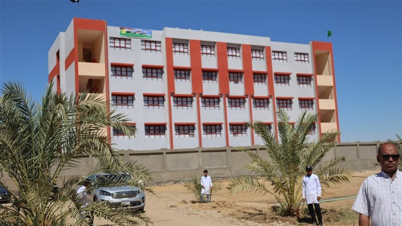 المدرسة الزراعية الثانوية بمركز الواحات البحرية 