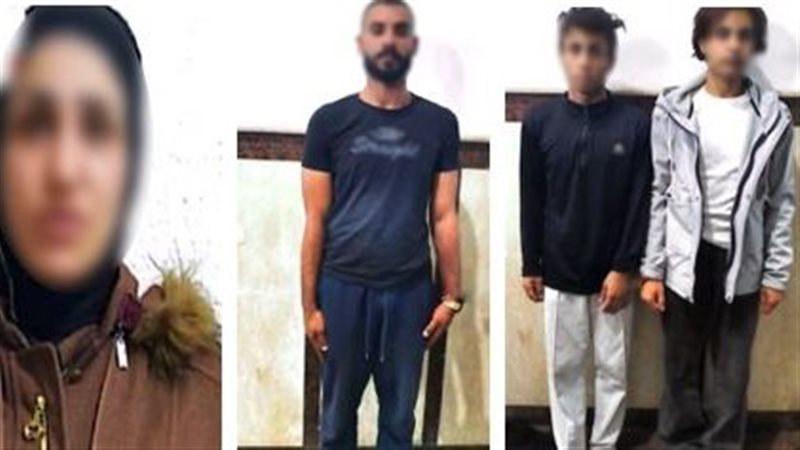 المتهمون عقب القبض عليهم 