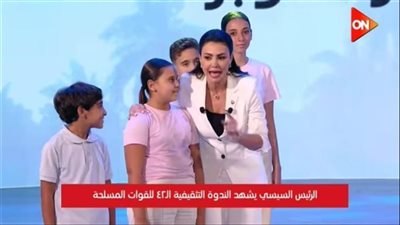 دينا فؤاد: فخورة بمشاركتي في الندوة التثقيفية للقوات المسلحة (فيديو)