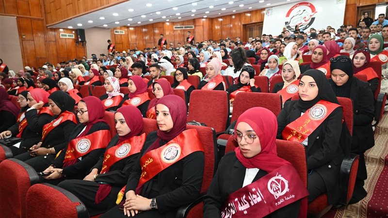 أثناء الاحتفال بجامعة الفيوم
